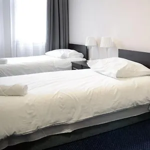 Baza Hotelowa Bobrowiecka 9 Варшава